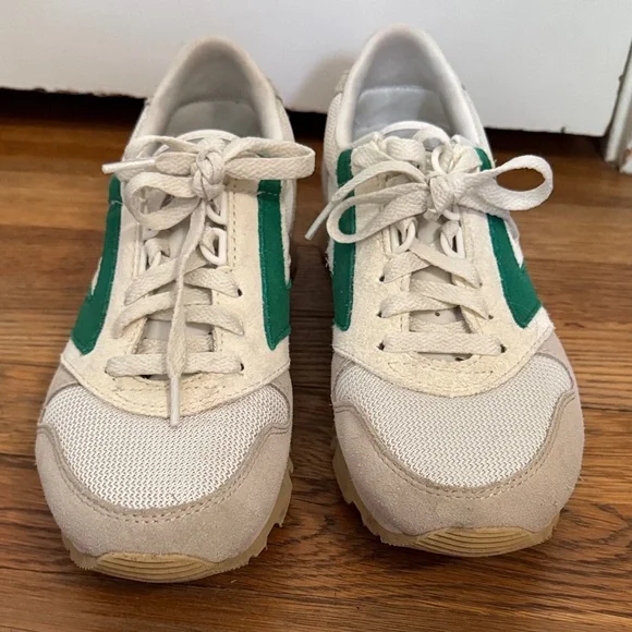 Brooks Beige and Green Women's Chariot Sneakers - Picture 3 of 4